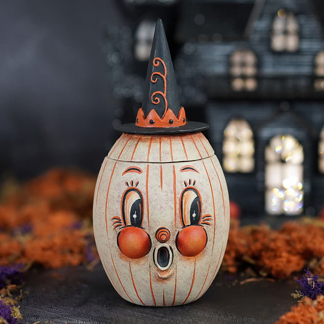 Gourdy White-O-Ween